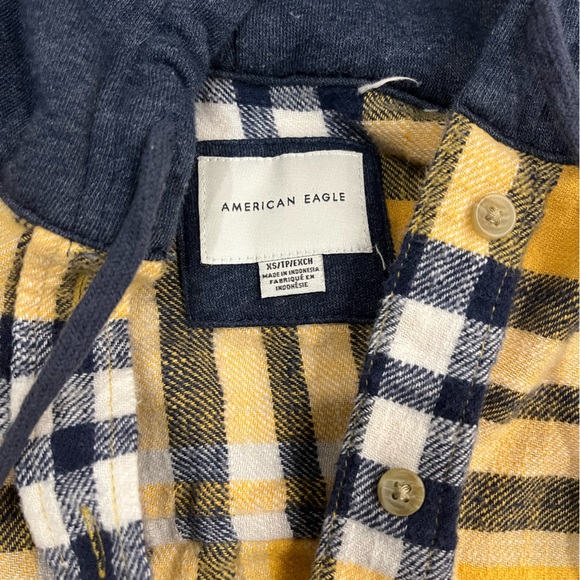 American Eagle plaid button down - Picture 2 of 3